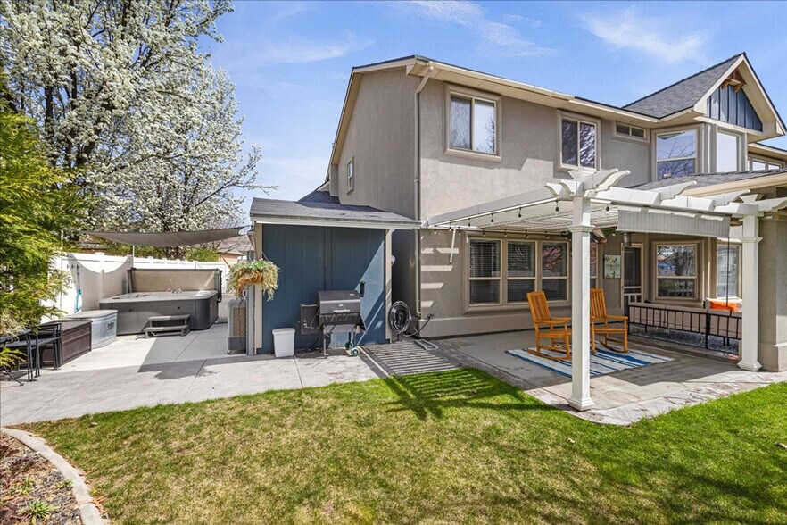 Building Photo - 2279 S Bear Claw Way