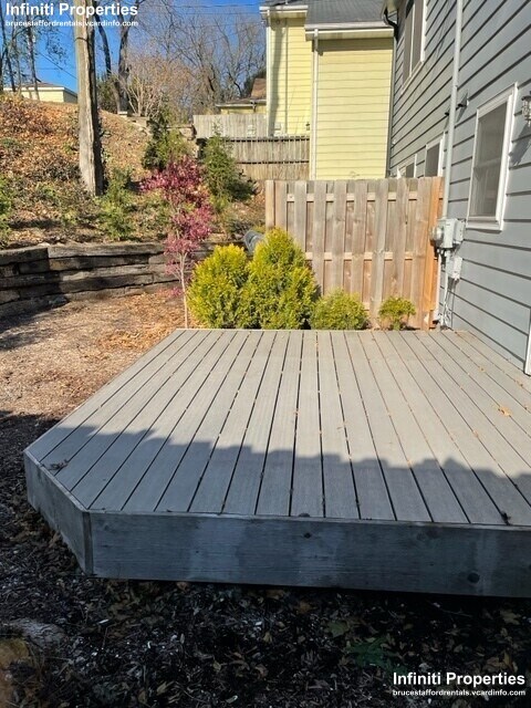 Building Photo - 133 N Huffman St