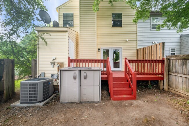 Building Photo - 1761 Skiffes Creek Cir