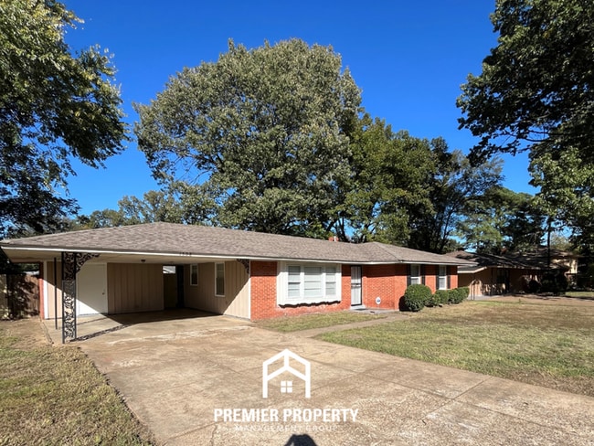 Building Photo - 1508 E.Raines Rd