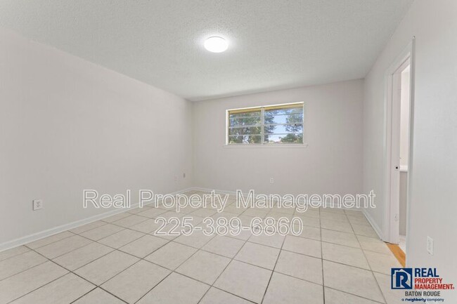 Building Photo - 7514 Kings Hill Ave