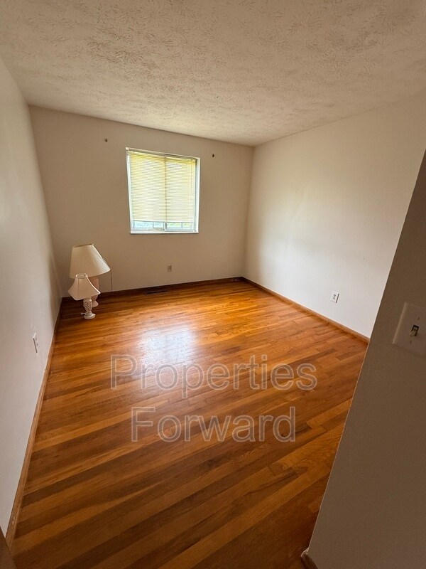 Building Photo - 873 Allison Dr