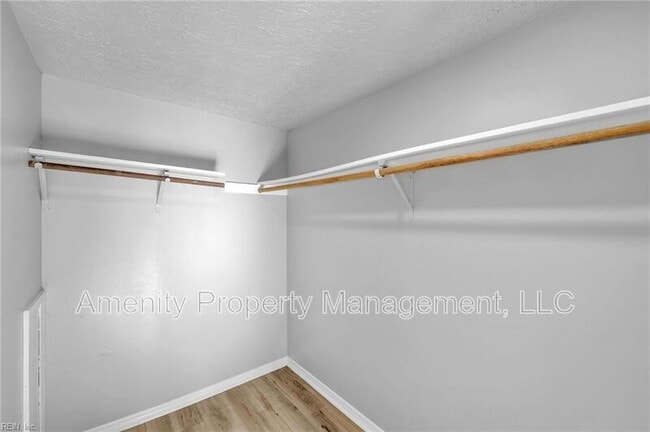 Building Photo - 620 Celey St