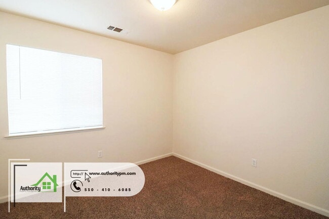 Building Photo - 1117 Grouse Dr