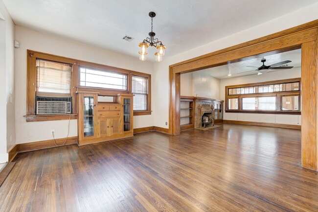 Building Photo - 1715 NW 38th St