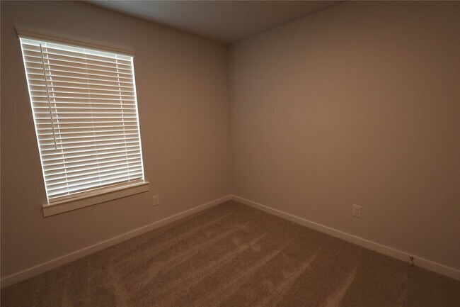 Building Photo - 8506 Blueberry Ash St