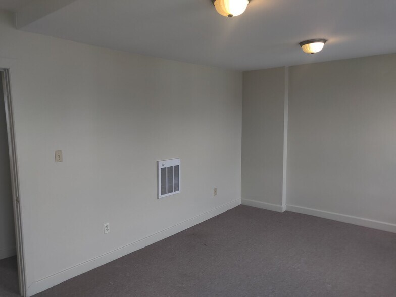 Building Photo - 1108-1112 Butler St