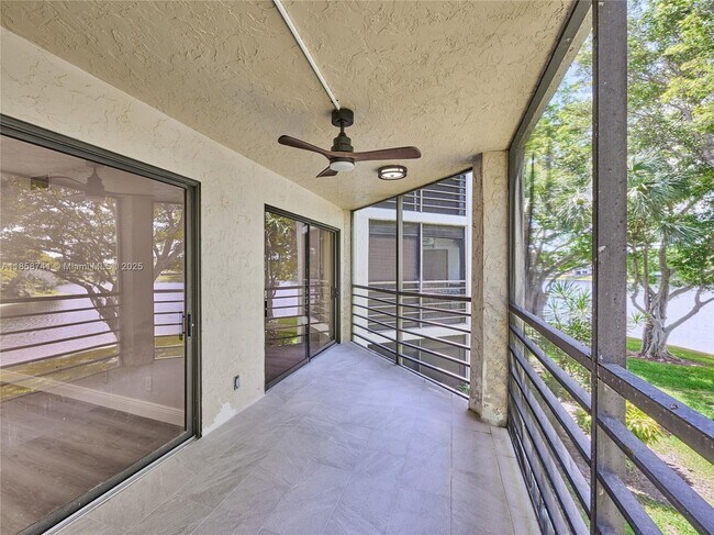 Building Photo - 5380 Cedar Lake Dr