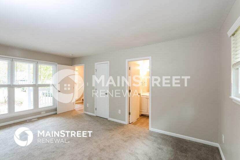 Building Photo - 4946 McAlpine Ln