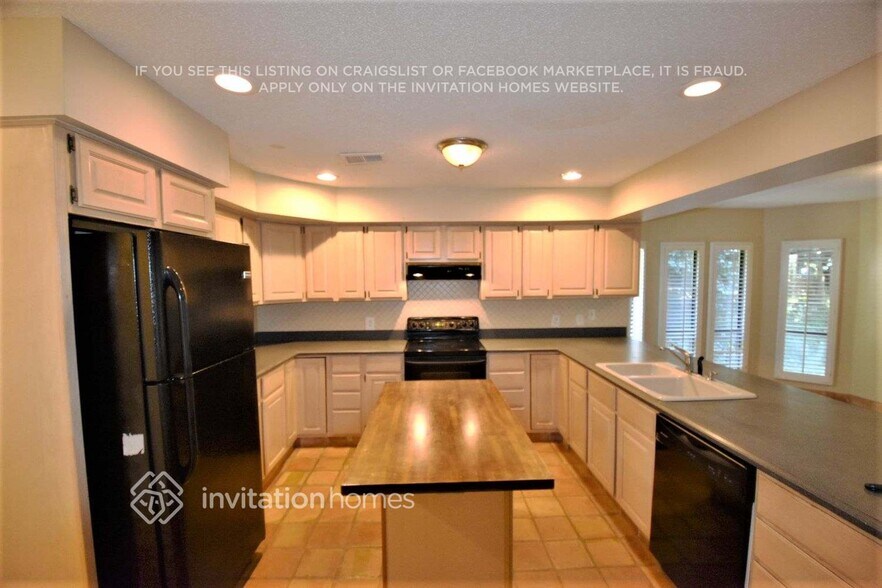 Building Photo - 3782 Courtside Terrace