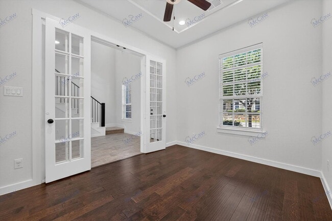 Building Photo - 8728 Ice House Dr