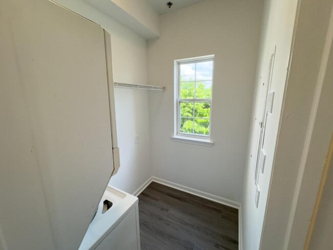 Building Photo - 942 Nittany Ct