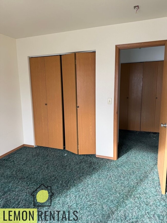 Building Photo - 3610 McLean Dr