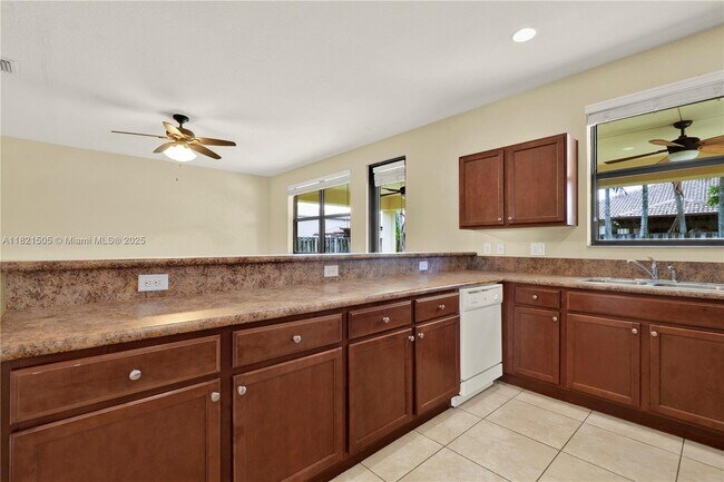 Building Photo - 11923 SW 155th Ct