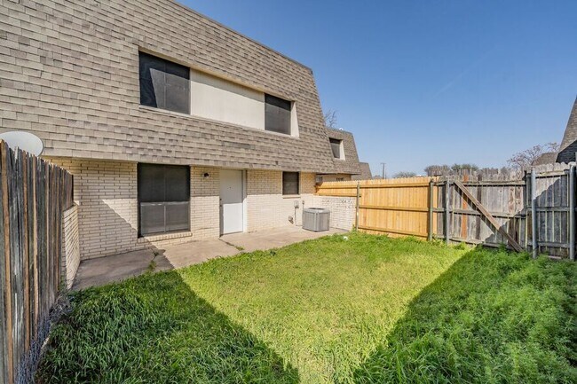 Building Photo - 1774 Belshire Ct