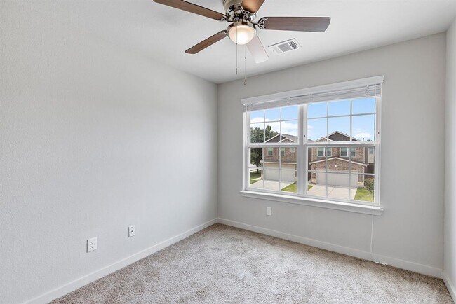 Building Photo - 15010 Eagle feather ct.