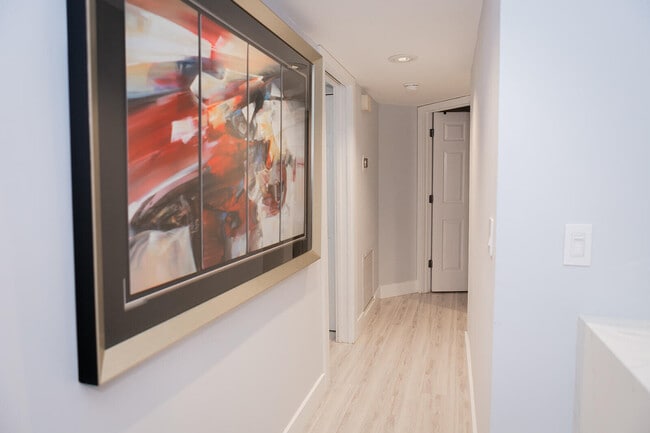 Building Photo - 5700 Coach House Cir