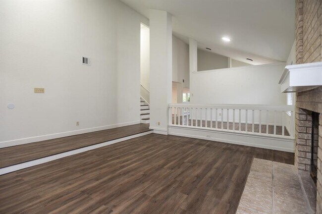 Building Photo - 11513 Juniper Ridge Dr
