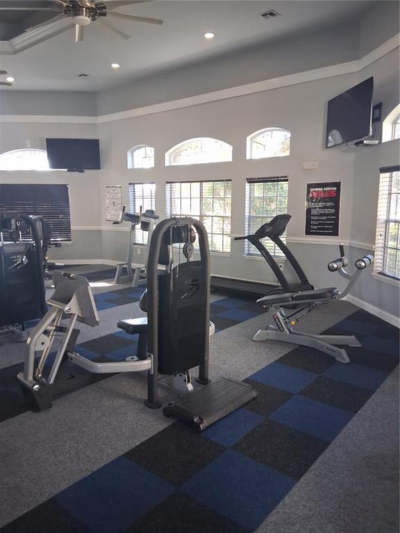 Building Photo - 13827 Fairway Island Dr