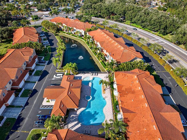 Building Photo - 6302 Vista Verde Dr W