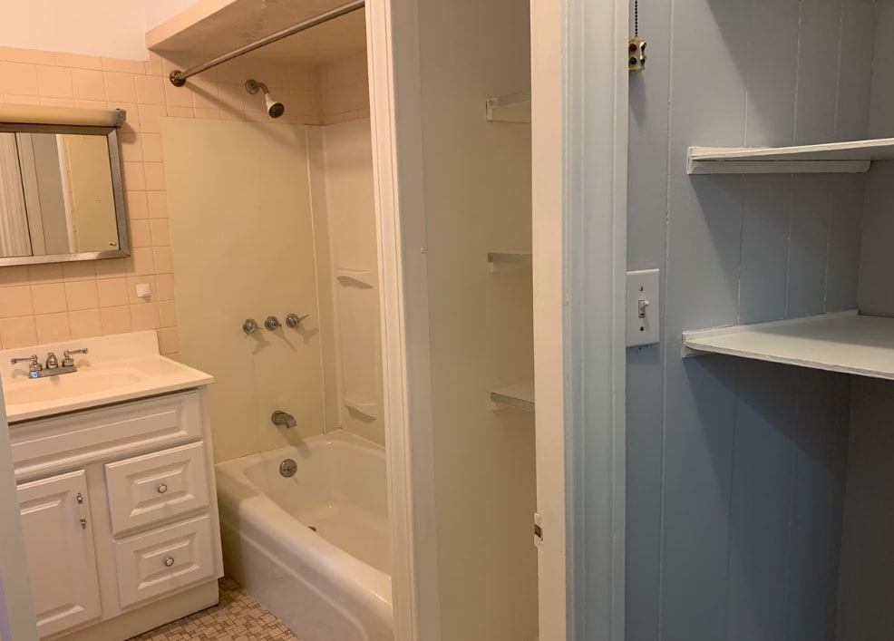 Building Photo - 547 Broadway