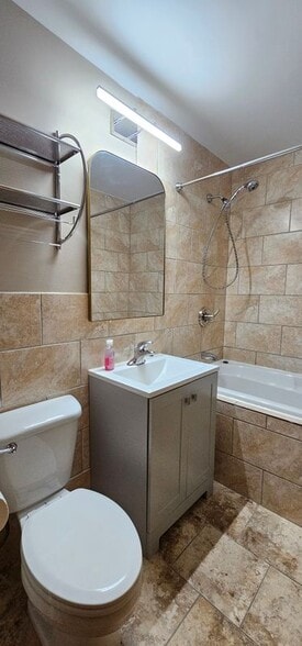 Building Photo - 10222 S 84th Terrace