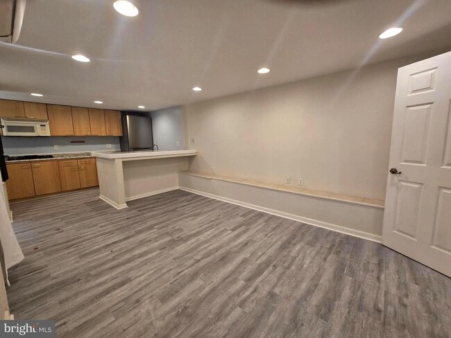Building Photo - 757 Girard St NW