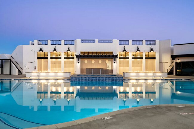 Building Photo - 5801 S Garnet Dr