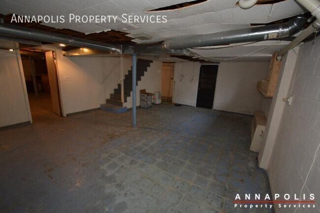 Building Photo - 208 Avondale Cir