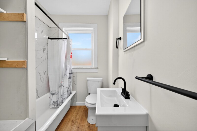 Building Photo - 5803 S Kings Highway Blvd