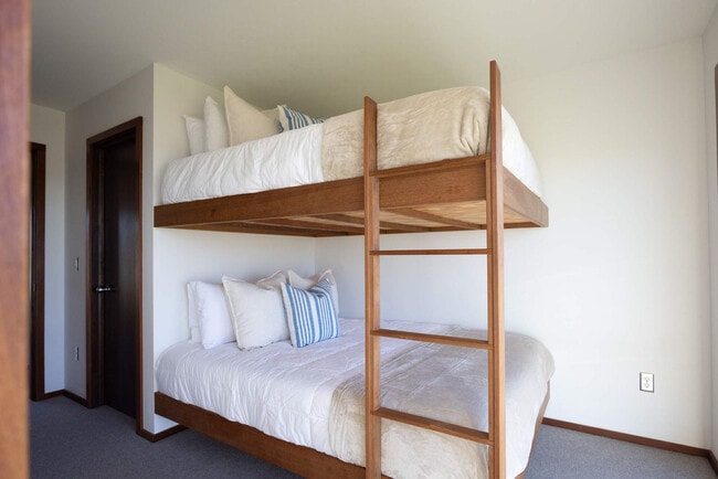 Building Photo - 11988 Cabana Shores Dr