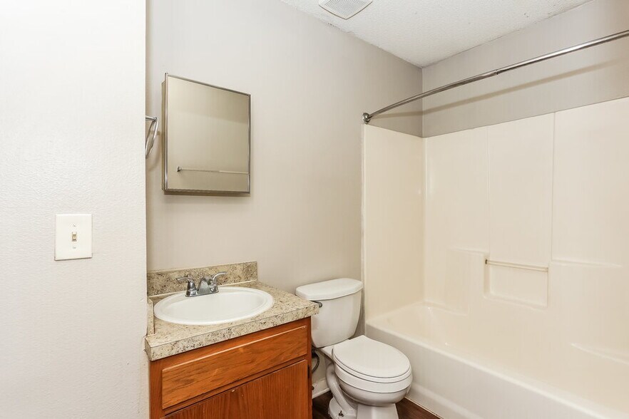 Building Photo - 2268 W 44th St