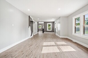 Building Photo - 1750 Brodhead Rd