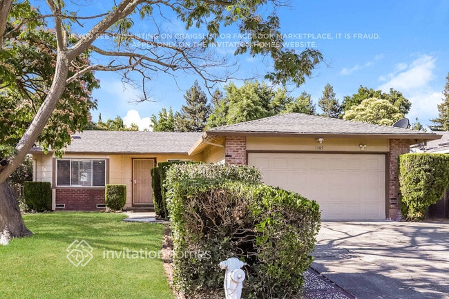 Building Photo - 1385 Meadowlark Dr