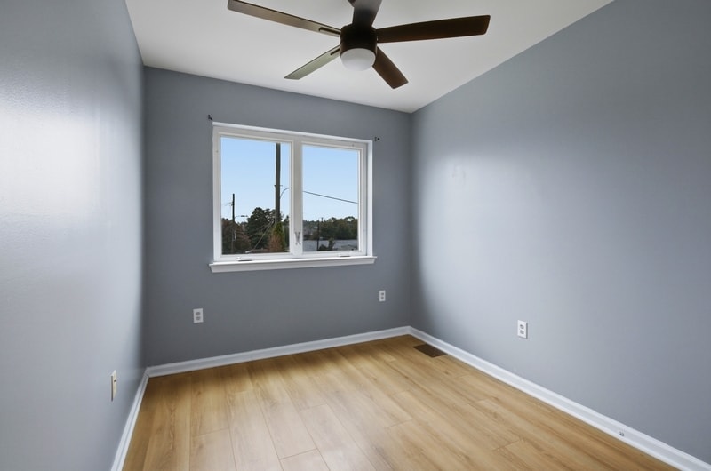 Building Photo - 3553 6th St