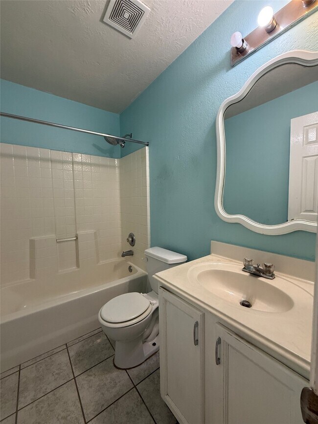 Building Photo - 6311 Rumford Ln