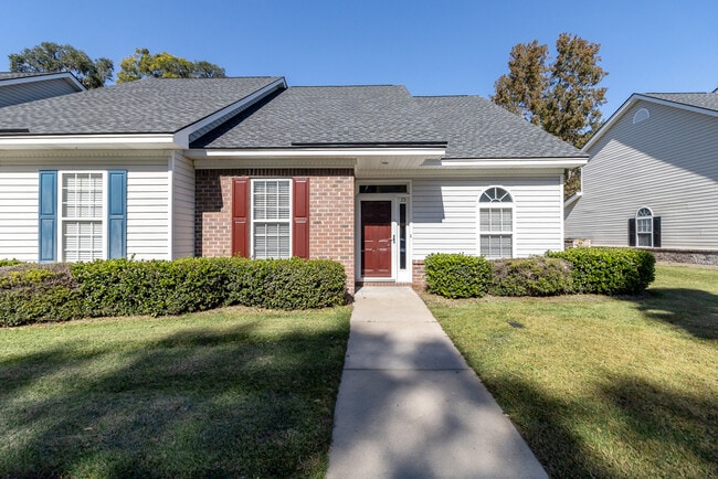 Primary Photo - 35 Putters Pl