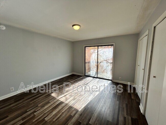 Building Photo - 103 Angeline Dr