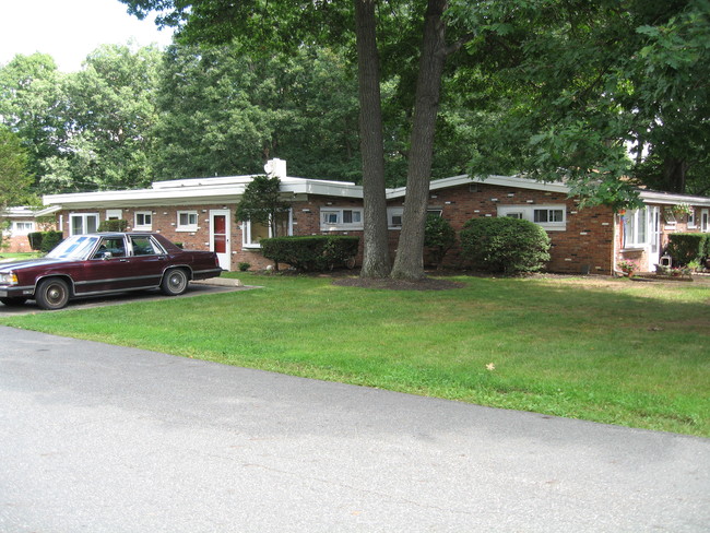 Building Photo - Brady Park Apartments