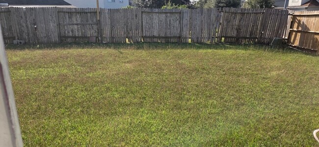 Building Photo - 14127 Magnus Ln