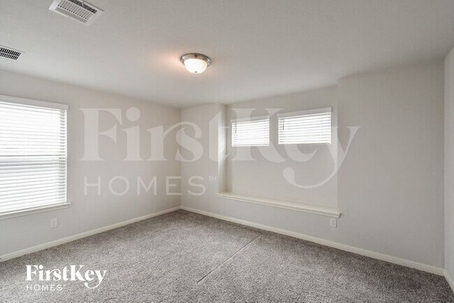 Building Photo - 11631 Bakersfield Pass