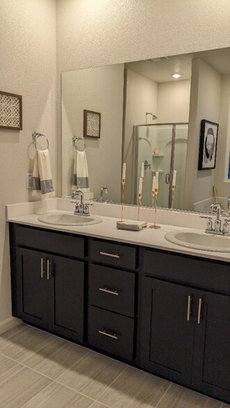 Building Photo - 10178 Ashlar Dr