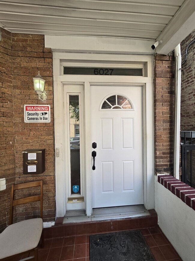Building Photo - 6027 Monroe Pl