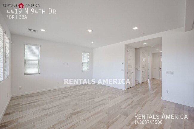 Building Photo - Gorgeous Open-Concept 4-Bedroom Home in a ...