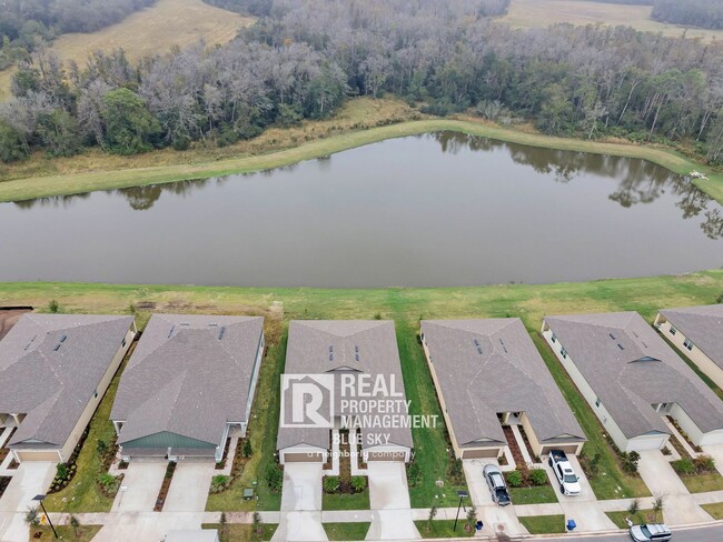 Building Photo - 18200 Pleasantview Blvd