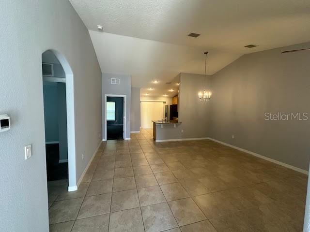 Building Photo - 5 Llowick Ct
