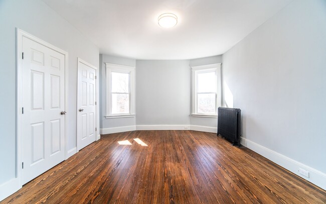 Building Photo - 83 Division St