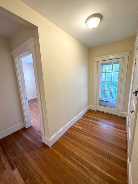 Building Photo - 7 Stedman St