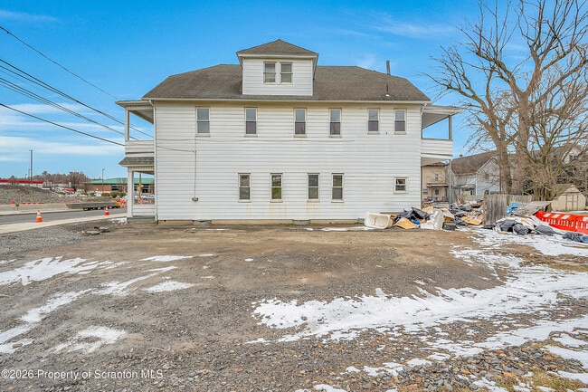 Building Photo - 8 Green Ridge St