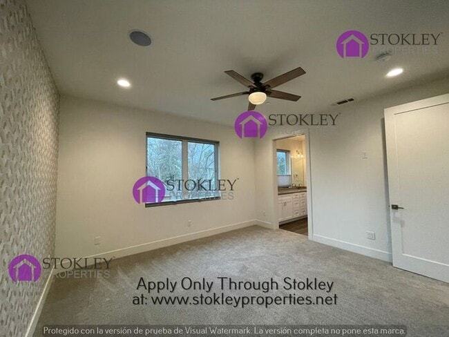 Building Photo - 3184 Manor Ave